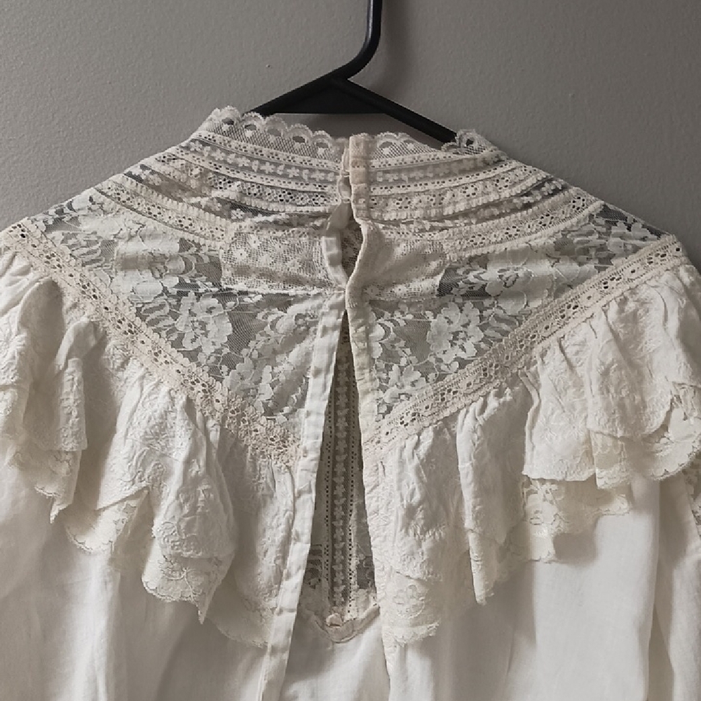 Elegant✨Lace Trim White Blouse✨Sz12 - Picture 3 of 4